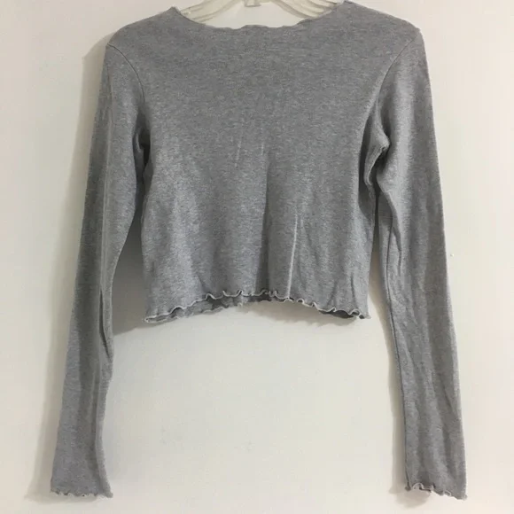 Brandy Melville Wynn top in Gray - Picture 3 of 12